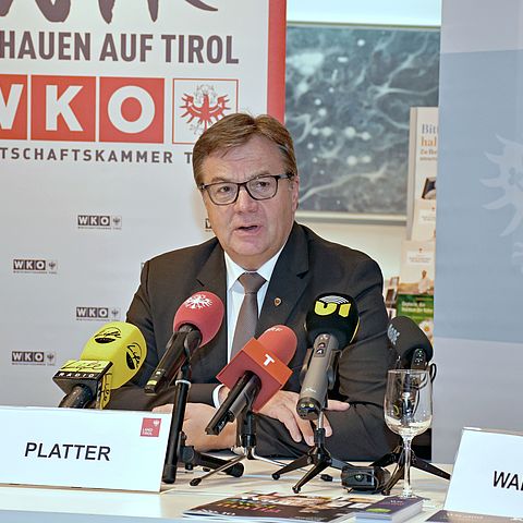 Landeshauptmann Günther Platter: "Der Tiroler Unterstützungsfonds schließt die Lücke zu den Förderungen des Bundes."