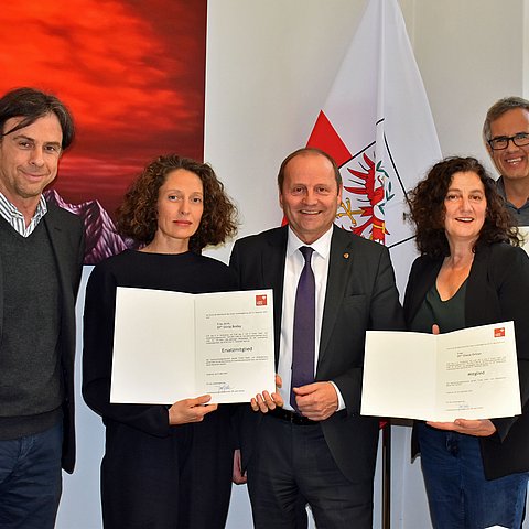 Gruppenfoto der Mitglieder des SOG-Beirats mit LHStv Josef Geisler