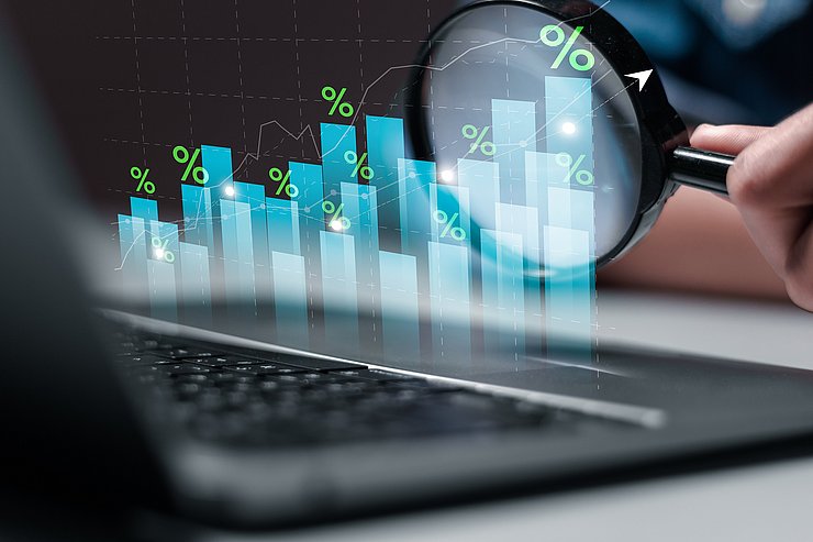 © 2427111879 Interest,Rate,And,Dividend,Concept,,Calculating,Income,And,Return,On