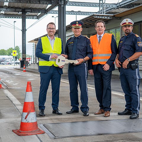 � Land Tirol/Hörmann Lkw-Kontrollstelle Radfeld