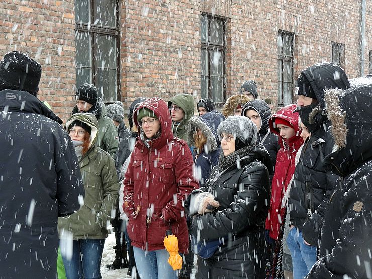 Auf der „Reise der Erinnerung“ besuchten die Jugendlichen neben dem Oskar Schindler Museum auch die Gedenkstätte Auschwitz-Birkenau.