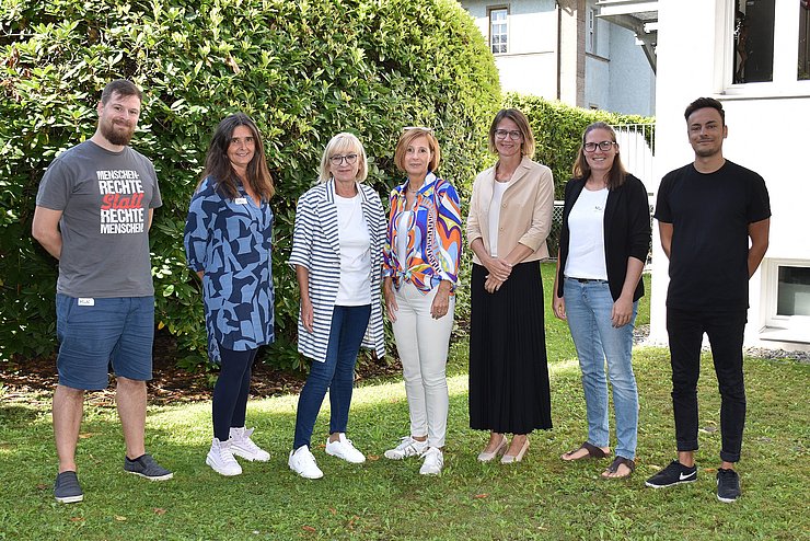 Gruppenfoto im Grünen