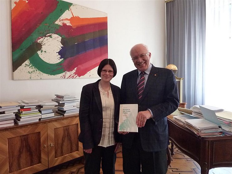 Buchautorin Gisella Schiestl und LTP Herwig van Staa