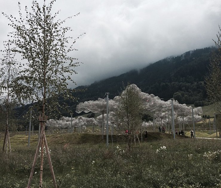 Blick aufs Gelände der "Swarovski Kristallwelten"
