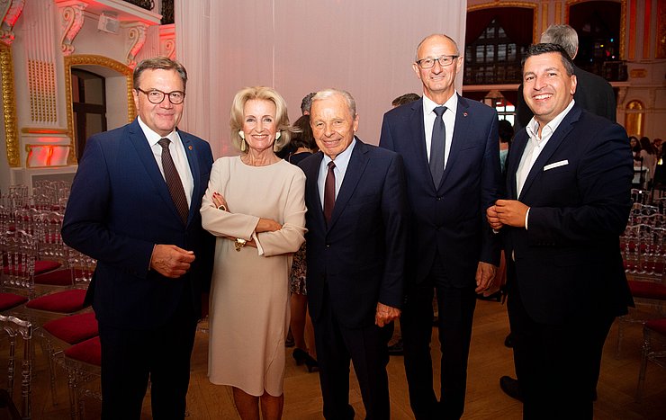 von links: LH Günther Platter, Unternehmerin Elisabeth Gürtler, Unternehmer Arthur Thöni, Wirtschaftslandesrat Anton Mattle, Marcus Hofer (GF Standortagentur Tirol)