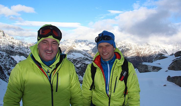 Rudi Mair (li.) und Patrick Nairz (re.) vom Lawinenwarndienst Tirol schreiben aktuelle Schneehinweise in ihrem Blog unter https://lawinen.report/blog. 