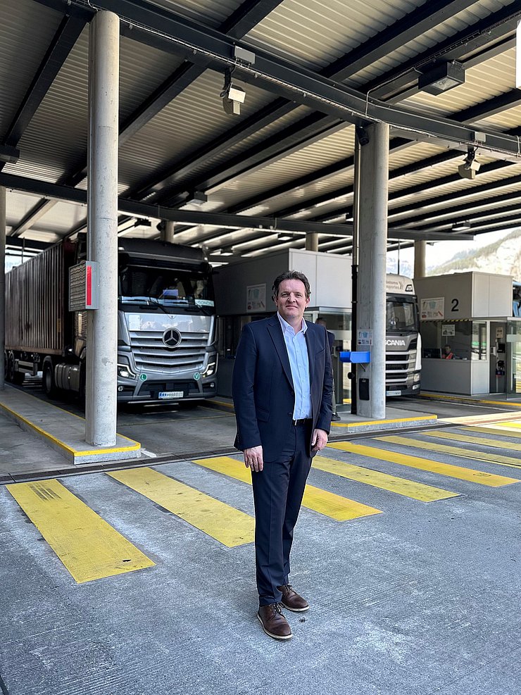 Zumtobel vor Lkw