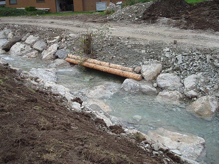 Naturnaher Wasserbau - Ausgestalteter Fischunterstand - 30. September 2010