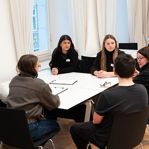 Rund 90 junge TeilnehmerInnen besuchten die diesjährige Lehrlingsplattform.