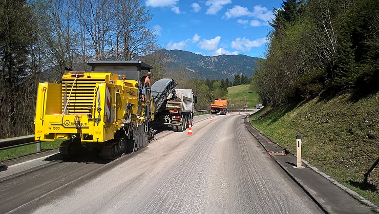 B 179 Ewigkeitskurve-Postwiese Fräsarbeiten