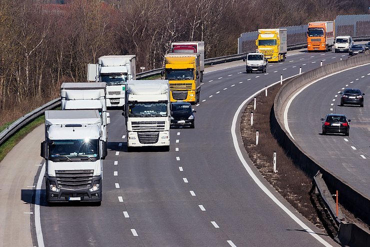 Lastwagen auf der Autobahn