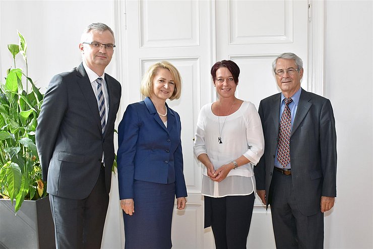 v.l.: Generalkonsul Bat?omiej Rosik, Polnische Botschafterin Jolanta Ró?a Koz?owska, LTPin Sonja Ledl-Rossmann und Honorarkonsul Eugen Sprenger