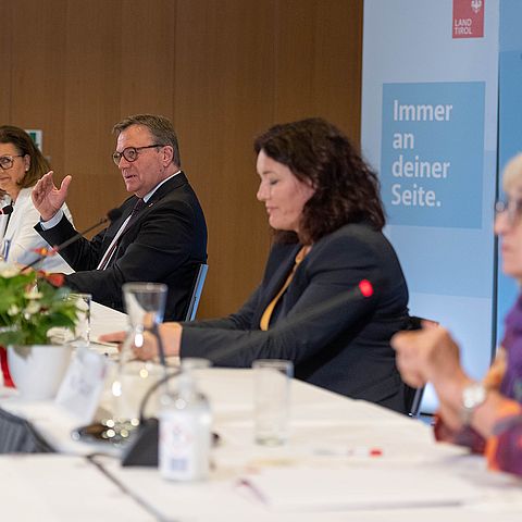 Pressekonferenz, Wirtschaft in Tirol