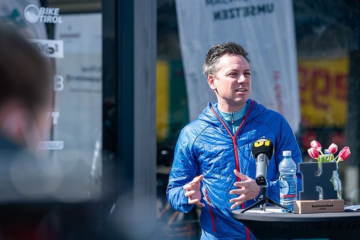 Florian Phleps, Geschäftsführer der Tirol Werbung erklärte: "Mit diesem Projekt wurde ein einzigartiges Angebot geschaffen, das einen weiteren Meilenstein in der Entwicklung des Radlandes Tirol darstellt."