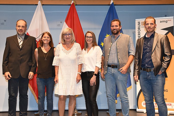 V. li. Peter Kassewalder (A. Loacker Konfekt), Claudia Bergmann (STIHL Tirol GmbH), LRin Beate Palfrader, Melanie Rienzner (Dinkhauser Kartonagen), Stefan Achleitner (3CON Anlagenbau) und Daniel Rusch (3CON Anlagenbau).