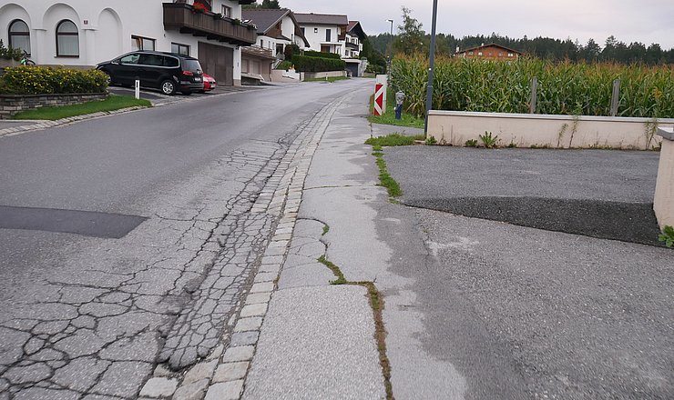 Mit der Generalsanierung der Ortsdurchfahrt Mutters wird die Verkehrssicherheit insbesondere für FußgängerInnen erhöht.