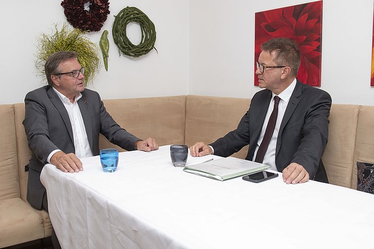 LH Günther Platter und Gesundheitsminister Rudi Anschober sind sich einig, dass es beim Apres Ski klare Regeln braucht.