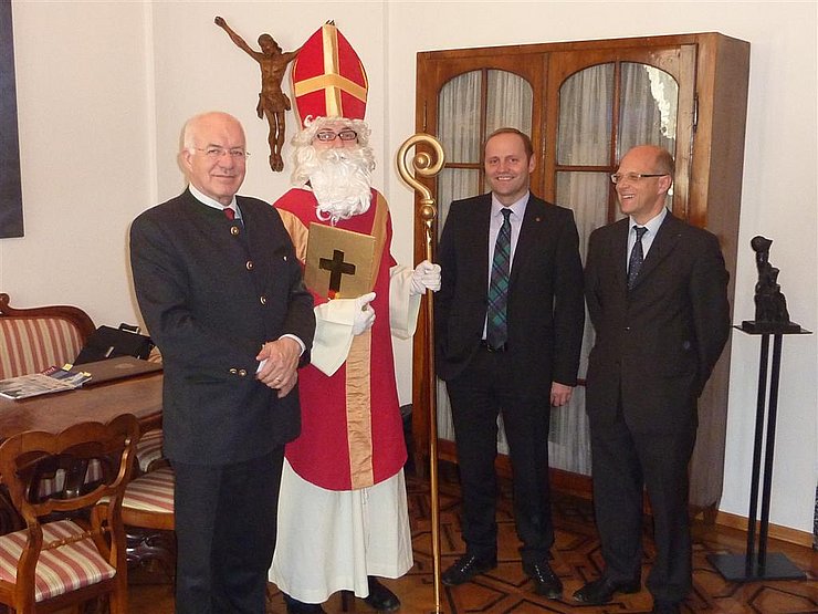 LTP Herwig van Staa, Hl. Nikolaus, VP-KO Josef Geisler, Vorstand der Außenabteilung Fritz Staudigl