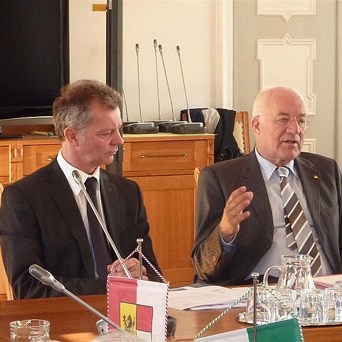 v.l. LTP Herwig van Staa und Landesrechnungshofdirektor Reinhard Krismer