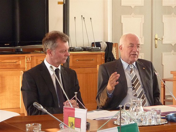v.l. LTP Herwig van Staa und Landesrechnungshofdirektor Reinhard Krismer