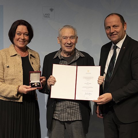 Land Tirol überreicht Bundesauszeichnungen