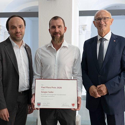� Land Tirol/Sidon Paul-Flora-Preis 2026 an Fotokünstler Gregor Sailer feierlich verliehen