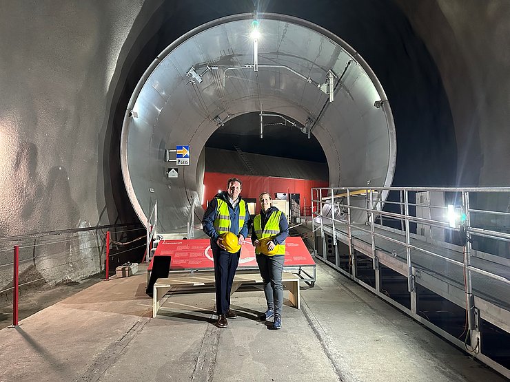 Zumtobel und Huber vor Tunnelröhre