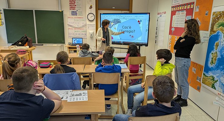Am 13. Februar stellte sich die Euregio in der Grundschule von Ragoli im Trentino vor.