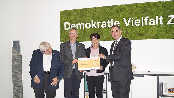 v.l. Vereinskassier Peter Weynand, Präsident Patrick Heinen, Landtagspräsidentin Sonja Ledl-Rossmann und Vereinsmanager der Lebenshilfe Tirol Wilfried Pleger