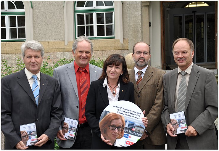 Innendienstleiter Burghard Kruckenhauser, Leiter AMS Hansjörg Steinlechner, LRätin Beate Palfrader, Bezirkshauptmann Christian Bidner, Bezirksstellenleiter WKO Bruno Astleitner