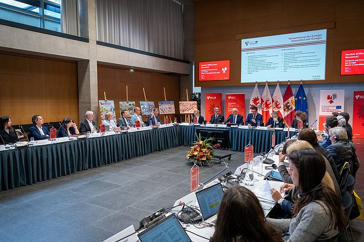 Großaufnahme aus dem Großen Saal im Landhaus.