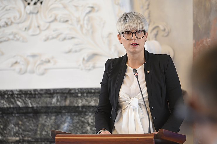 Die Trentiner Landesrätin Zanotelli vertrat LH Fugatti.