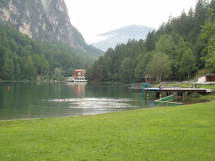 Badegewässer Tristacher See, Badeanstalt