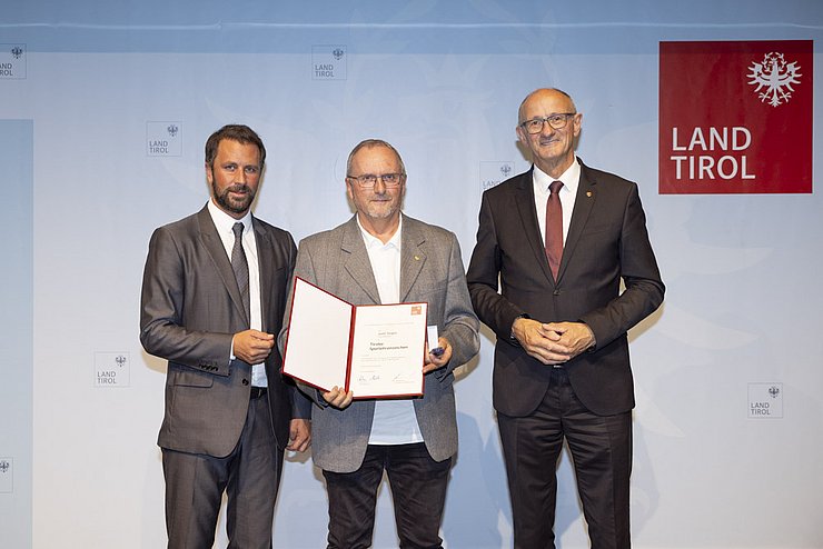 © Land Tirol / Mario Webhofer v.l.n.r. 1. LHStv. Georg Dornauer, Josef Ziegler, LH Anton Mattle